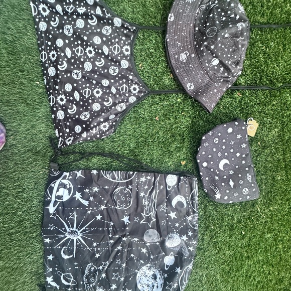 Women  Cosmic Accessory bundle - Picture 2 of 2